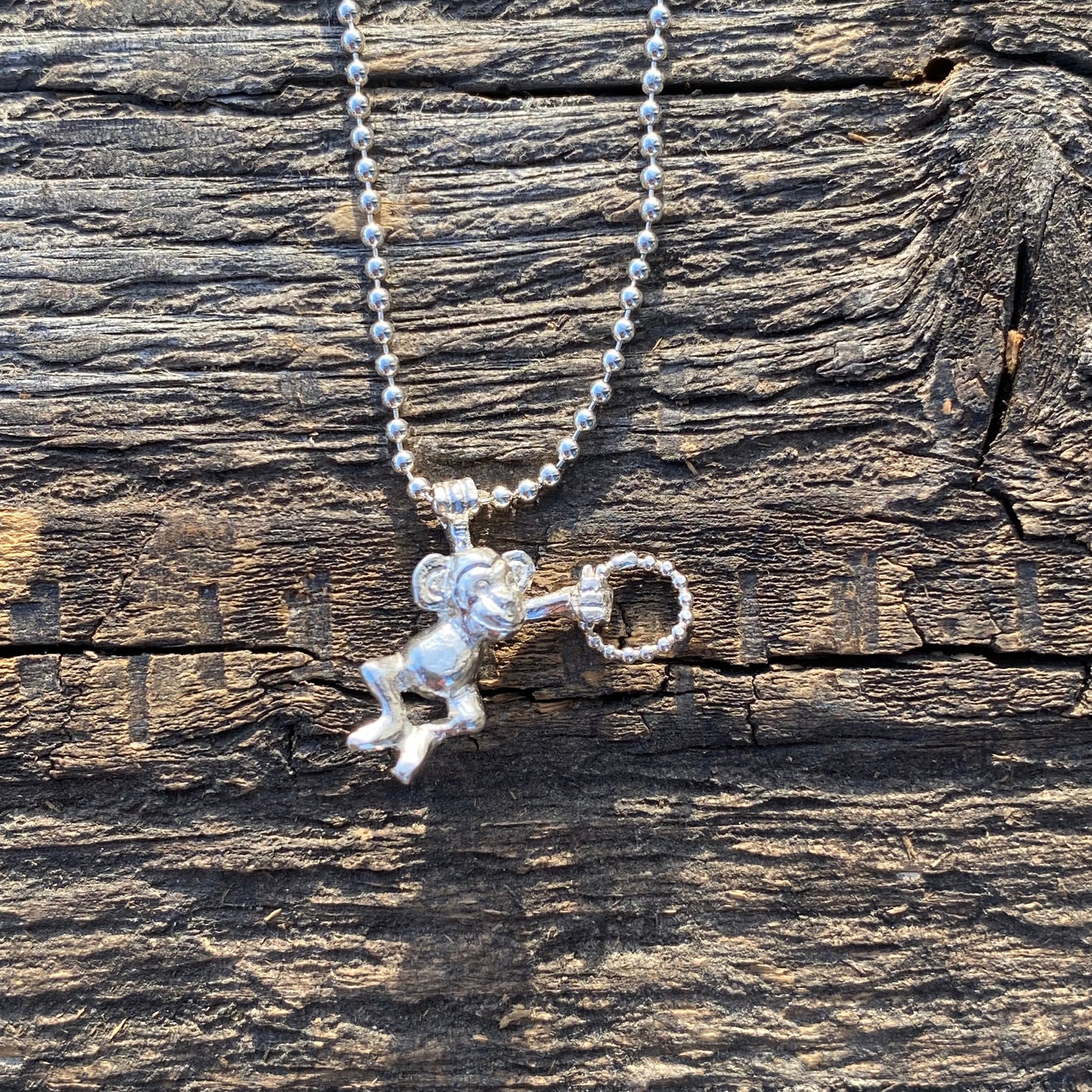 Tøysete apekatt i kjede